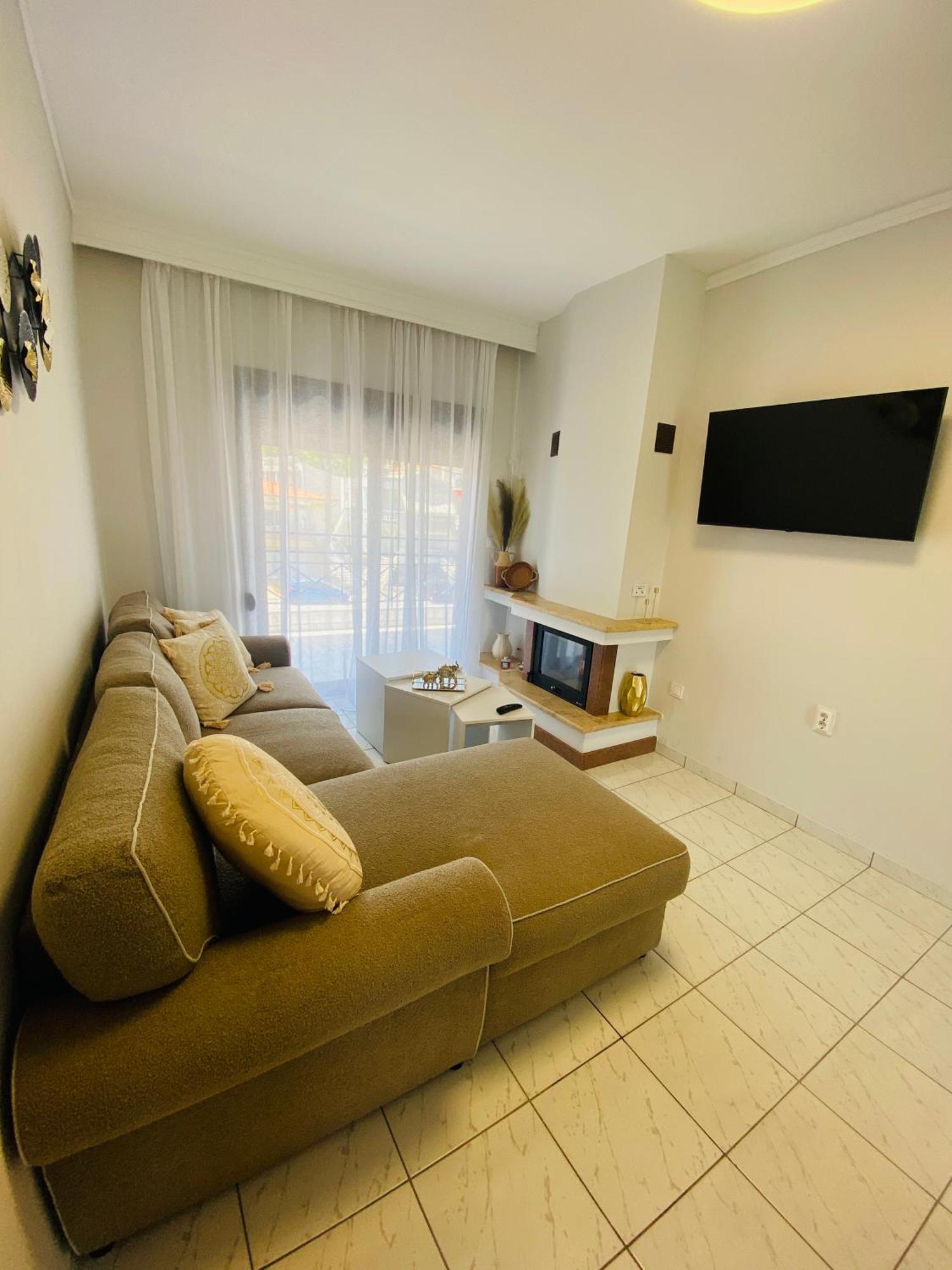 Peramore Apartment Néa Péramos Buitenkant foto