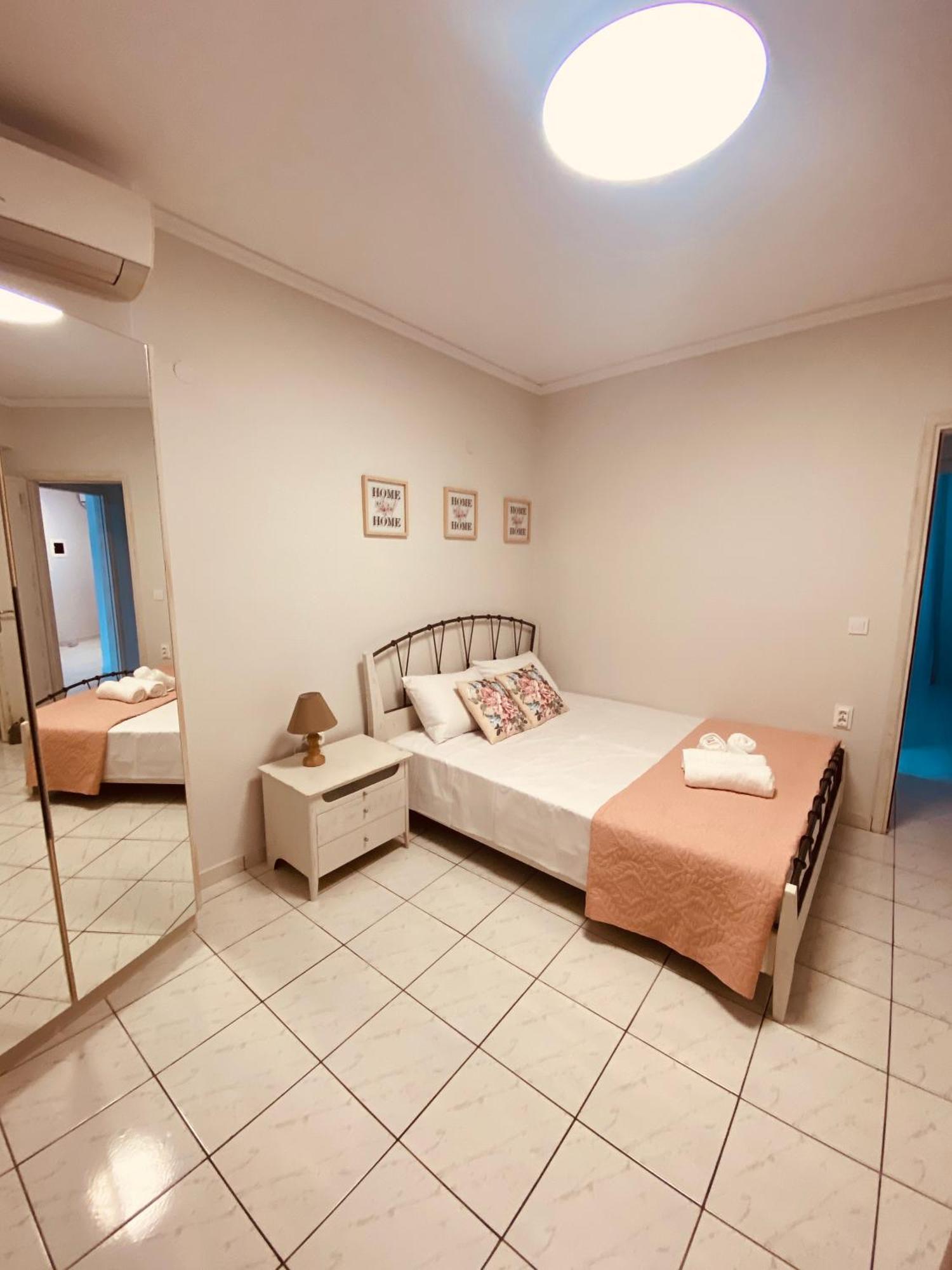 Peramore Apartment Néa Péramos Buitenkant foto