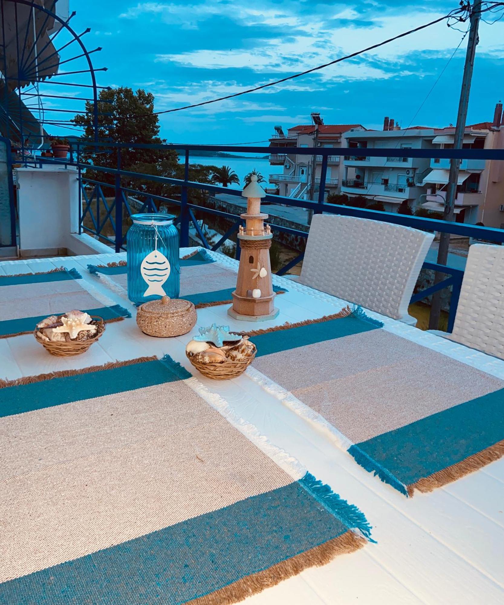 Peramore Apartment Néa Péramos Buitenkant foto